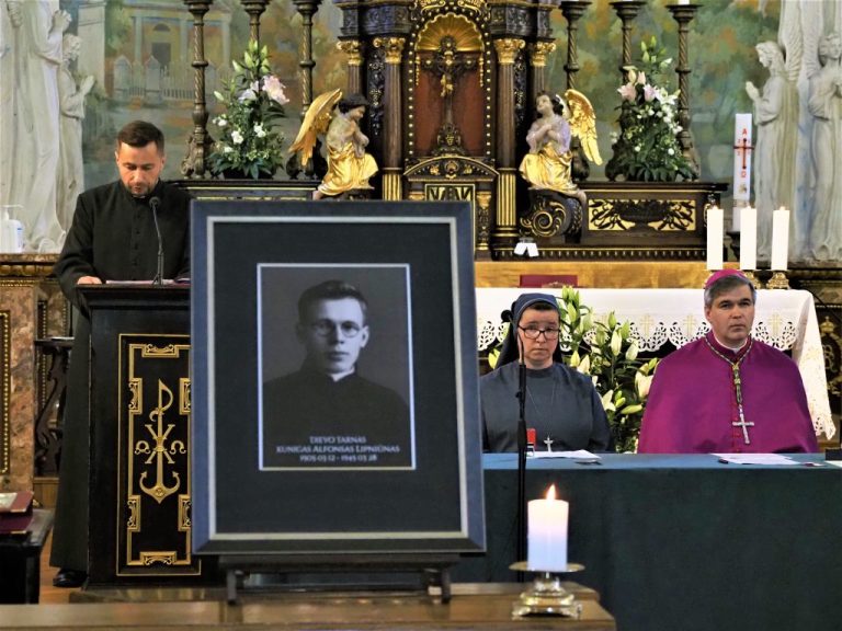 Read more about the article Panevėžio katedroje vyko kunigo Alfonso Lipniūno beatifikacijos bylos uždarymas