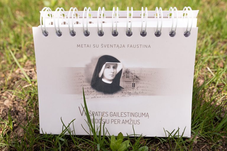 Vilniaus piligrimų centras pristato kalendorių „Metai su šv. Faustina“