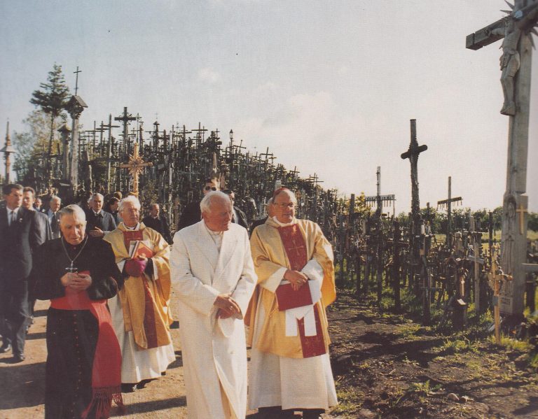 Read more about the article Krokuvoje su ypatinga misija aplankytas šv. popiežiaus Jono Pauliaus II artimas bendražygis