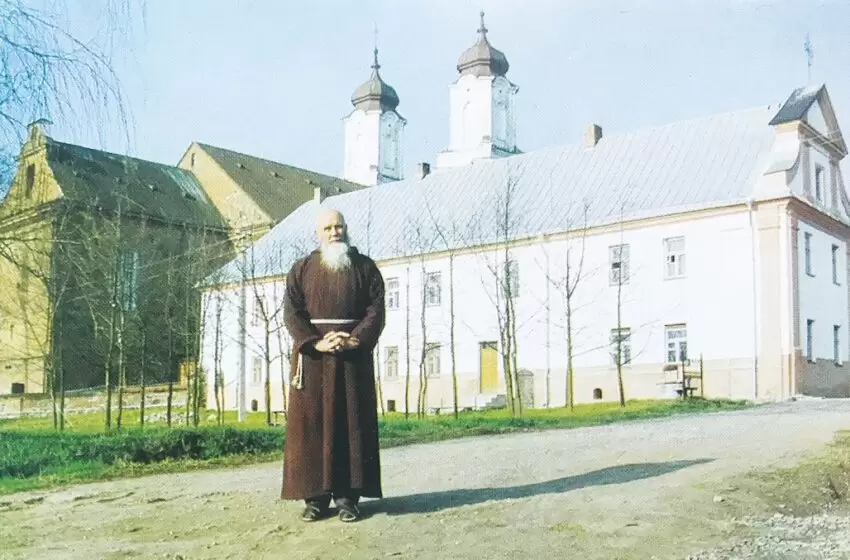 You are currently viewing Iš meilės Žmogui ir Dievui: gyvenimo scenarijai ir paveikslai