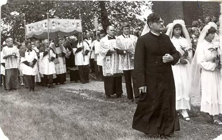 Read more about the article Žemaičių kunigas, kurio laidotuvės sutraukė 16 tūkst. žmonių